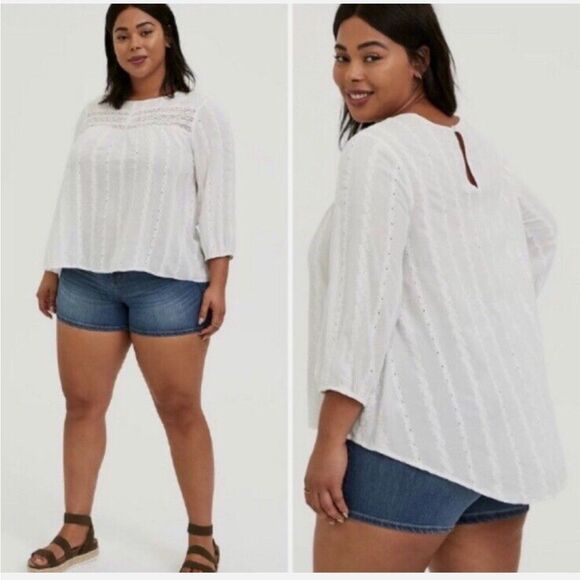 Torrid White Eyelet & Lace Embroidered Hi-Lo Blouse size 1X - Picture 1 of 14